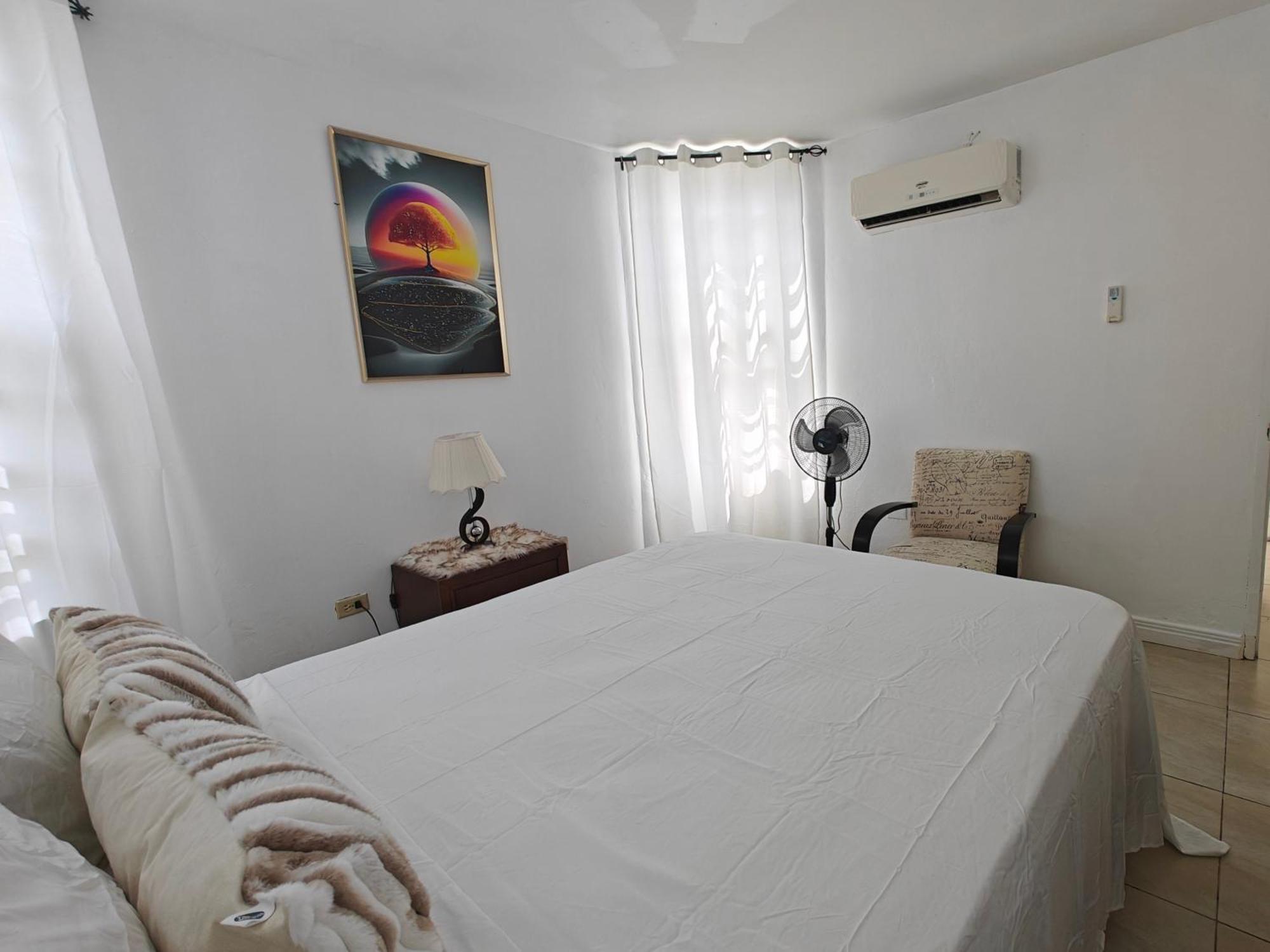 Apartment Cozy W/ocean View, Pool & Access Montego Bay